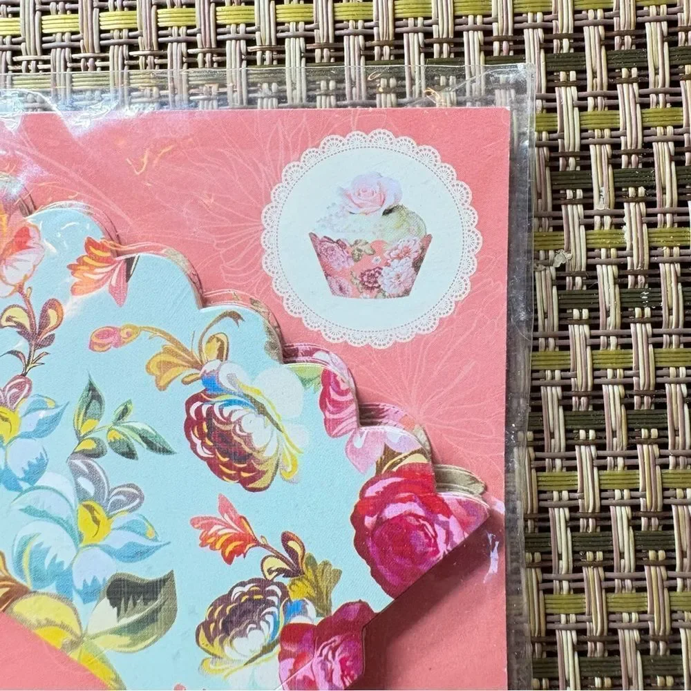 Cupcake Wraps set of 24, 8each of 3 different designs New in package